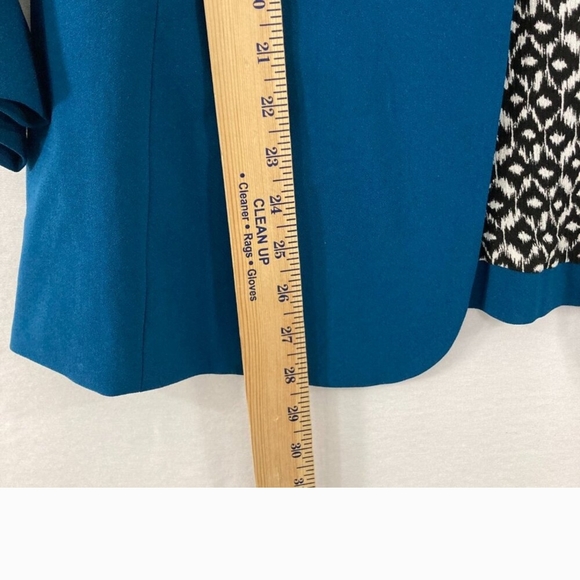 Skies Are Blue Teal Blazer - Picture 9 of 10